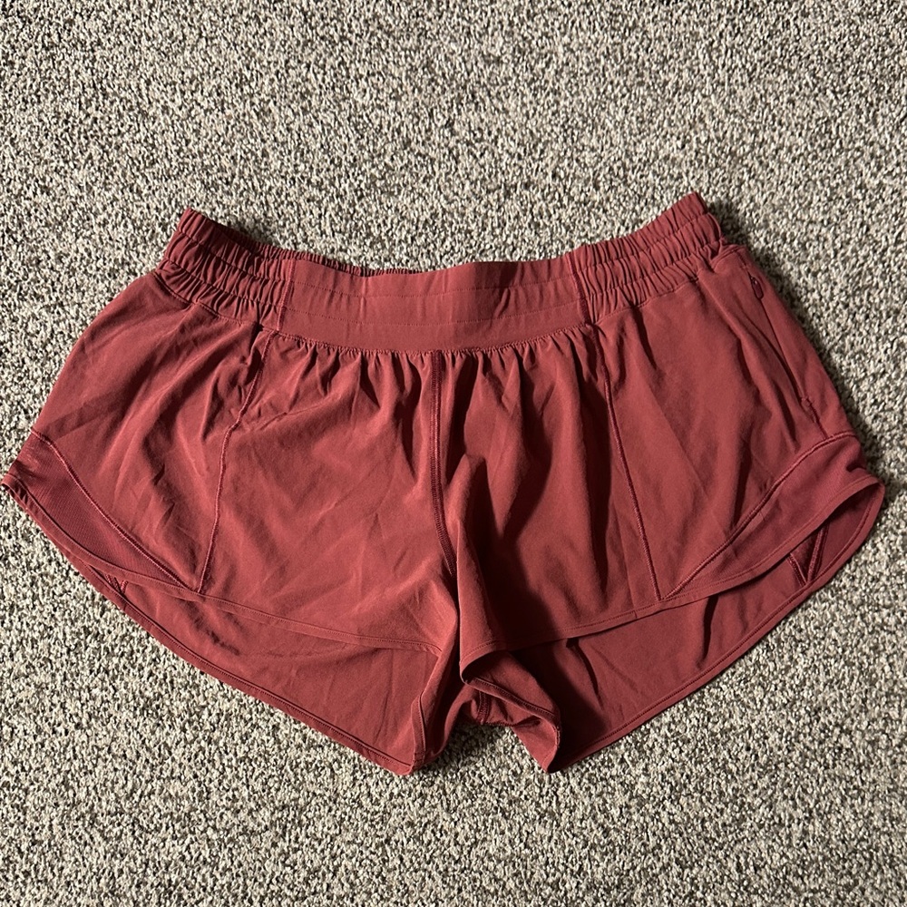 Lululemon LR Hotty Hot Shorts 2.5”